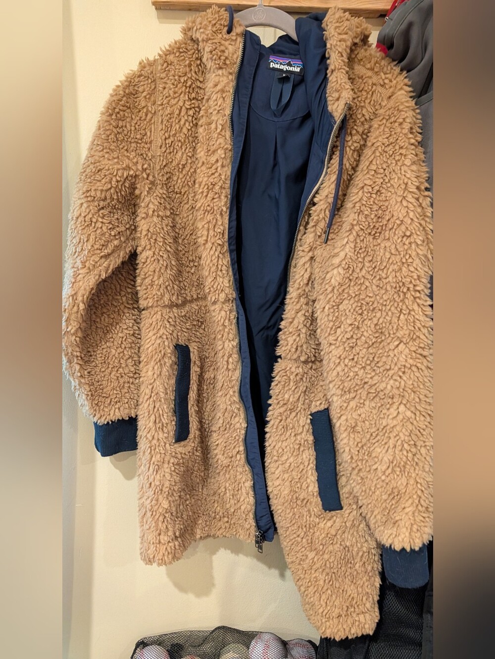 Women's Teddy bear Patagonia Jacket.